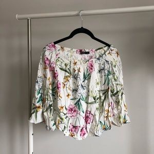 ✨ 2/$30 ✨ Off the Shoulder Bell Sleeved Top